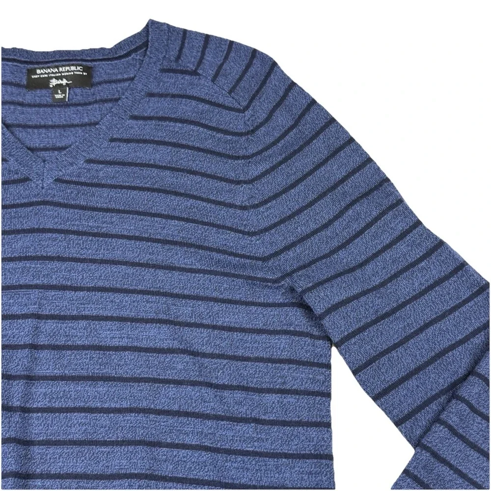 Banana Republic Baruffa Merino Wool Sweater Men's Large V Neck Blue Striped